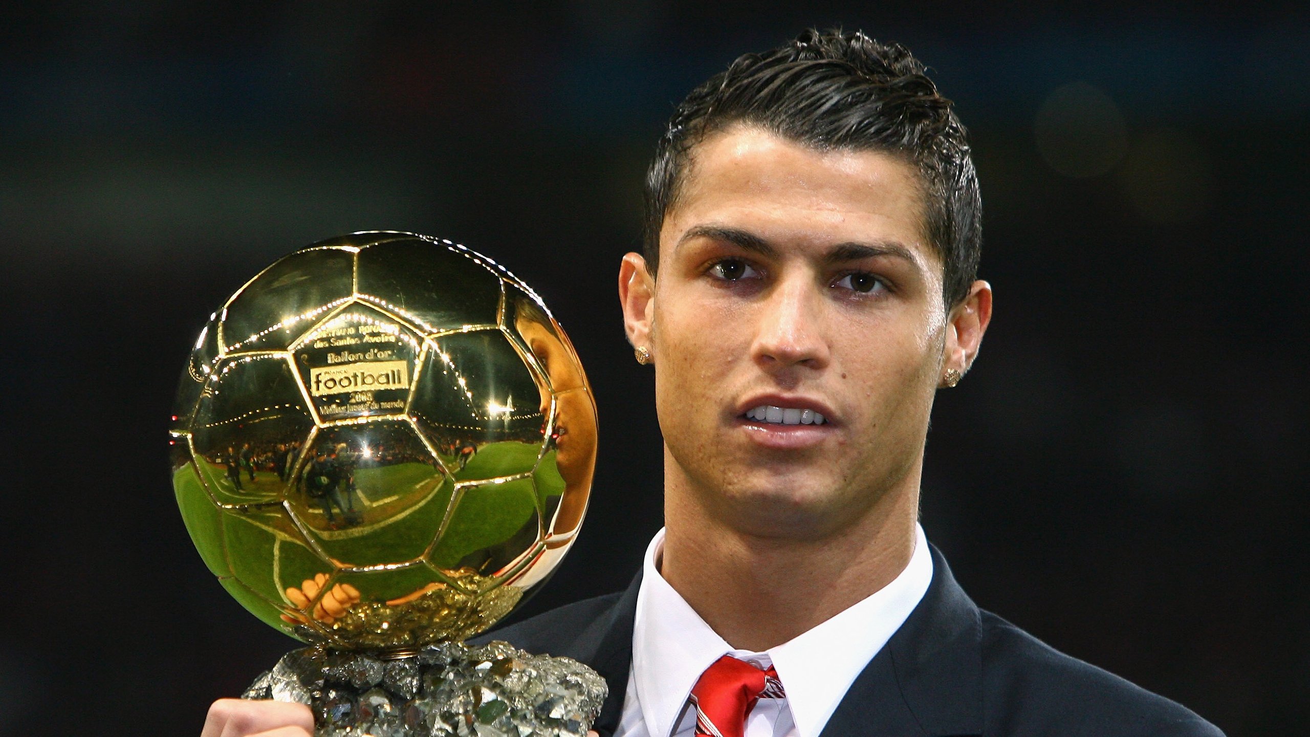 意甲焦点战之夜，压力熔炉中，阿尔瓦雷斯完成沉默爆发